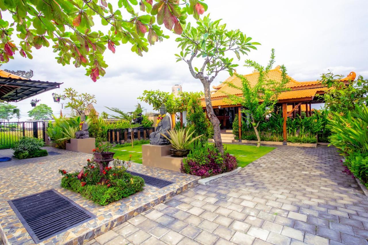 Japa Guesthouse Canggu Esterno foto